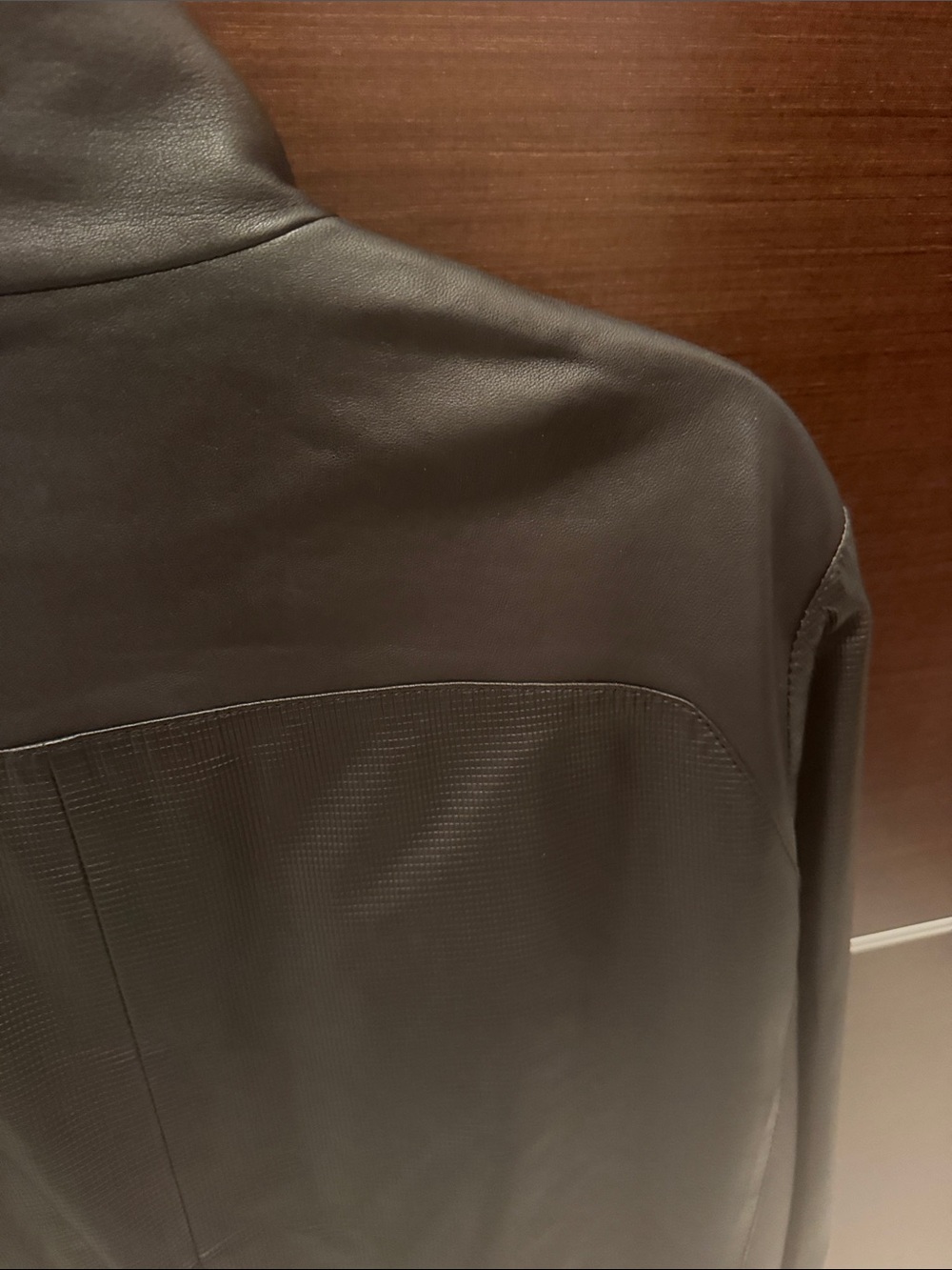 Men's Black Leather Zip-Up Jacket - Picture 8 of 8